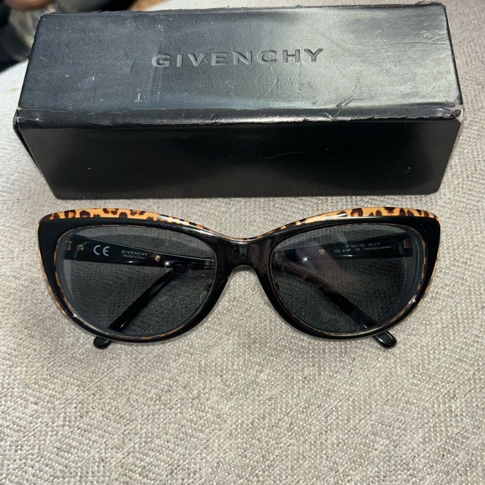 Givenchy SGV 766 56 17 COL. 9X5P Cat Eye Authentic Animal Print in Original Box!